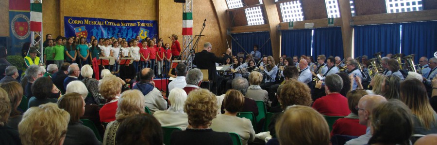 Il Corpo Musicale di Settimo Torinese esegue “La Grande Guerra” con il coro di bambini